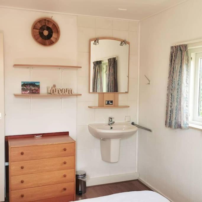 Perfect Place For Water Lovers! Fireplace And Lakeview Vakantiehuis *