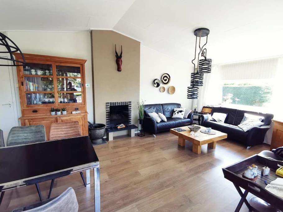 Vakantiehuis Perfect Place For Water Lovers! Fireplace And Lakeview