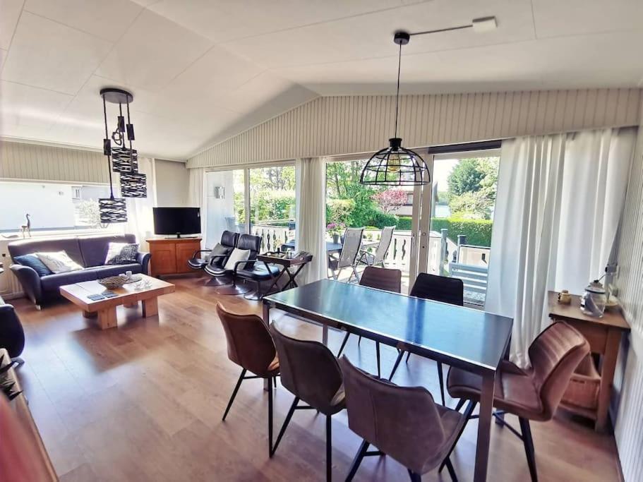 Perfect Place For Water Lovers! Fireplace And Lakeview Vakantiehuis Kamperland